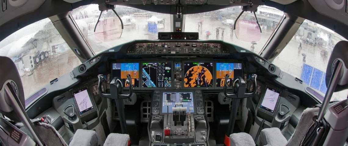 air hong kong 747 cockpit