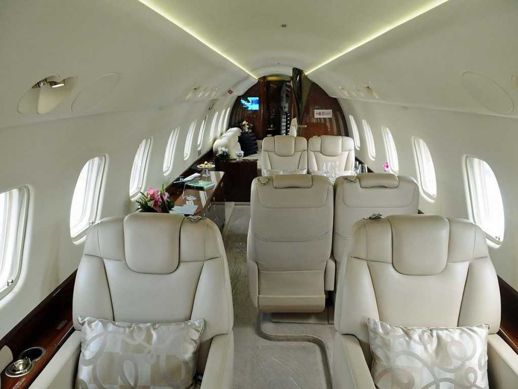 Legacy-650-interio3 – Hongkong Jet